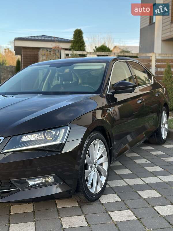 Ліфтбек Skoda Superb 2018 в Стрию