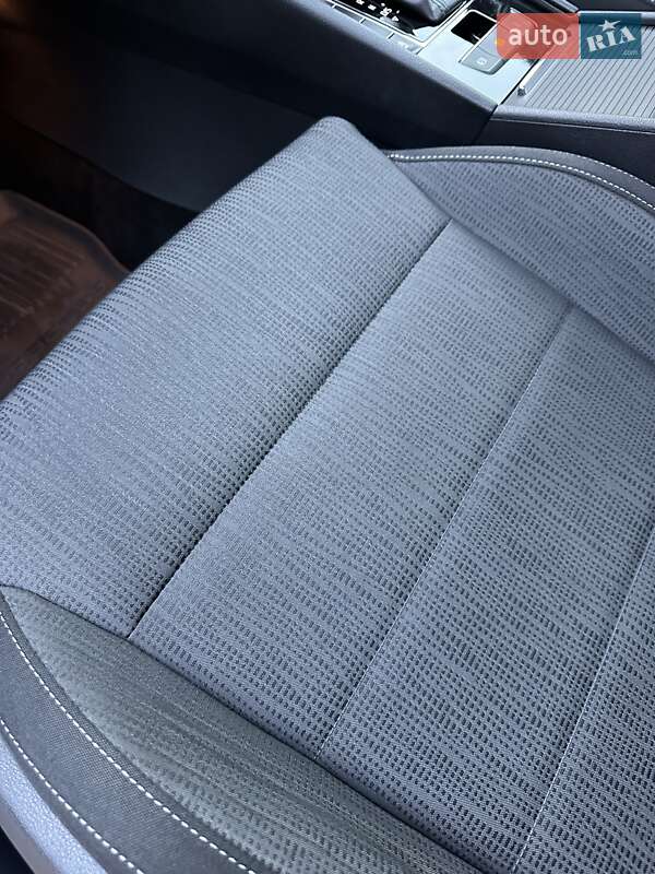 Ліфтбек Skoda Superb 2018 в Стрию