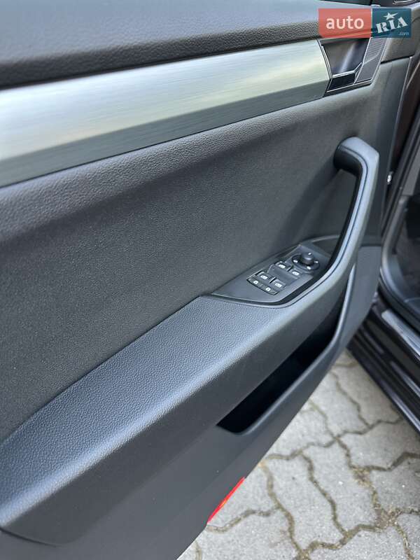 Ліфтбек Skoda Superb 2018 в Стрию