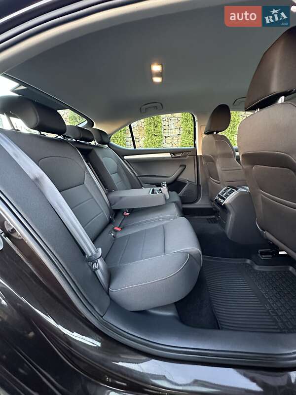 Ліфтбек Skoda Superb 2018 в Стрию