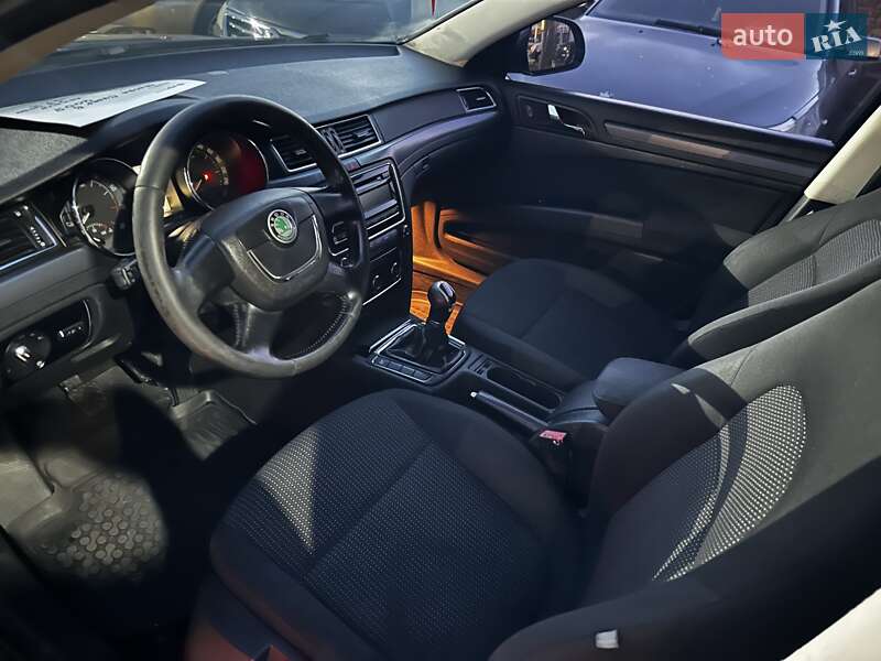 Лифтбек Skoda Superb 2008 в Николаеве