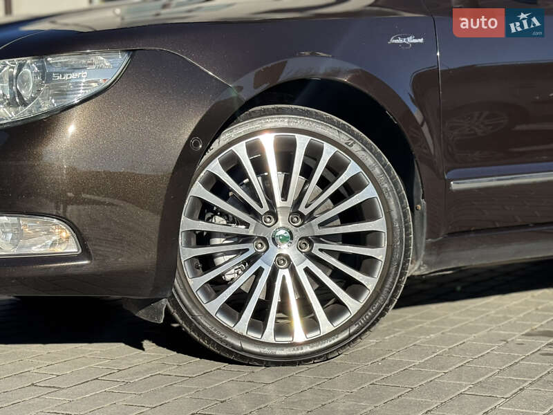 Универсал Skoda Superb 2012 в Кременце