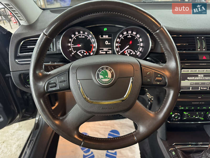 Универсал Skoda Superb 2012 в Кременце