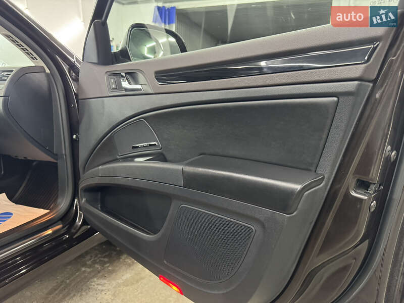 Универсал Skoda Superb 2012 в Кременце