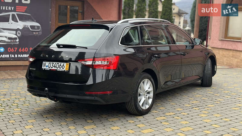 Универсал Skoda Superb 2022 в Сваляве