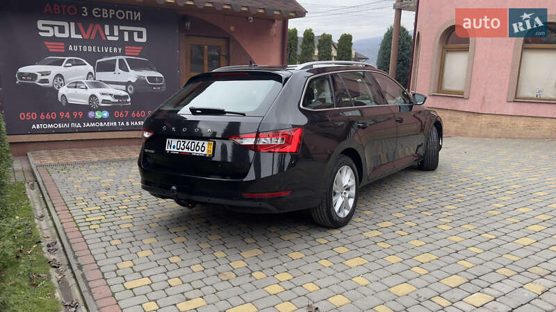 Универсал Skoda Superb 2022 в Сваляве