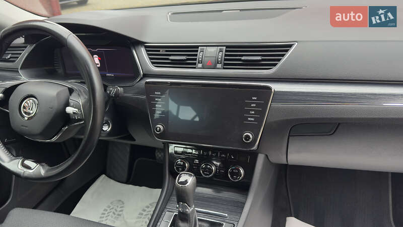 Универсал Skoda Superb 2022 в Сваляве