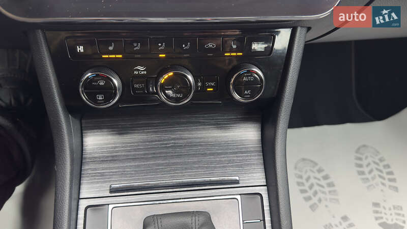 Универсал Skoda Superb 2022 в Сваляве