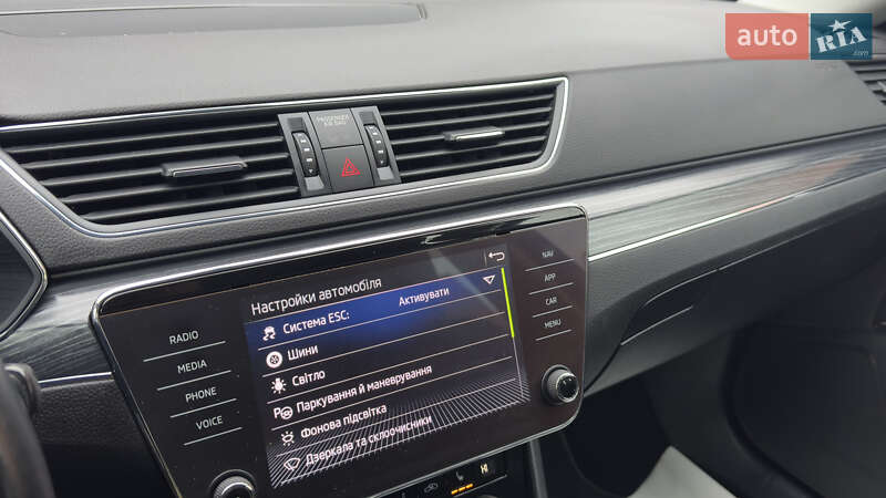 Универсал Skoda Superb 2022 в Сваляве