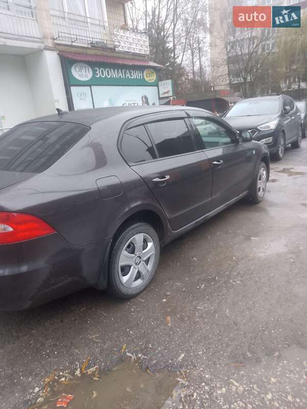 Лифтбек Skoda Superb 2011 в Тернополе