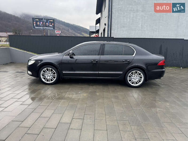 Лифтбек Skoda Superb 2012 в Делятине