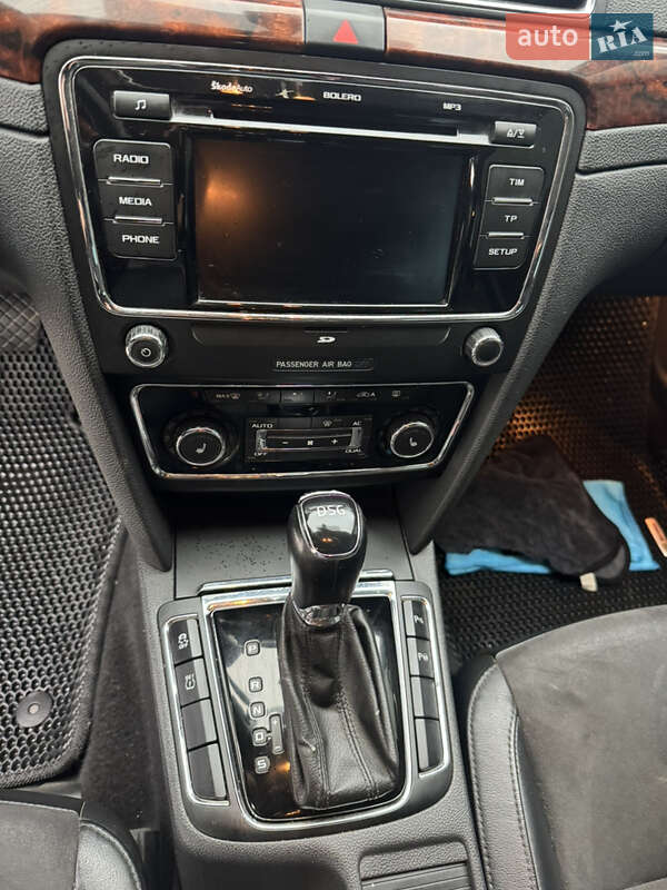 Лифтбек Skoda Superb 2012 в Делятине