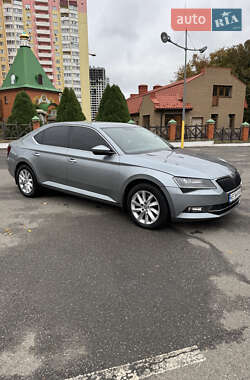 Ліфтбек Skoda Superb 2016 в Києві
