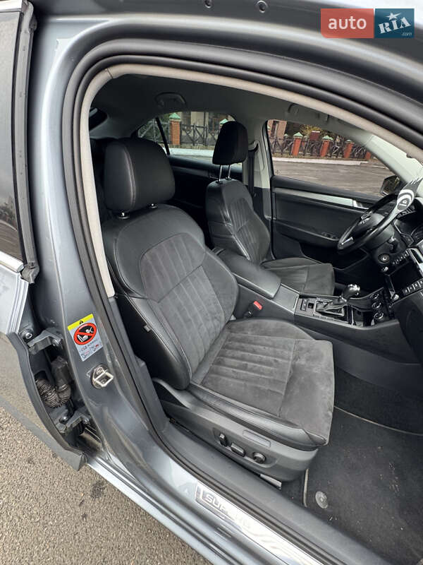 Лифтбек Skoda Superb 2016 в Киеве