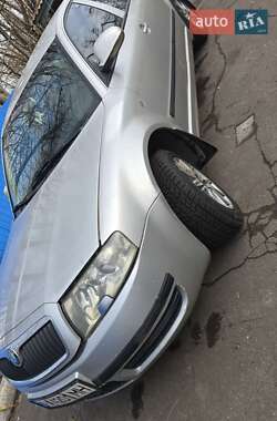 Лифтбек Skoda Superb 2006 в Славянске