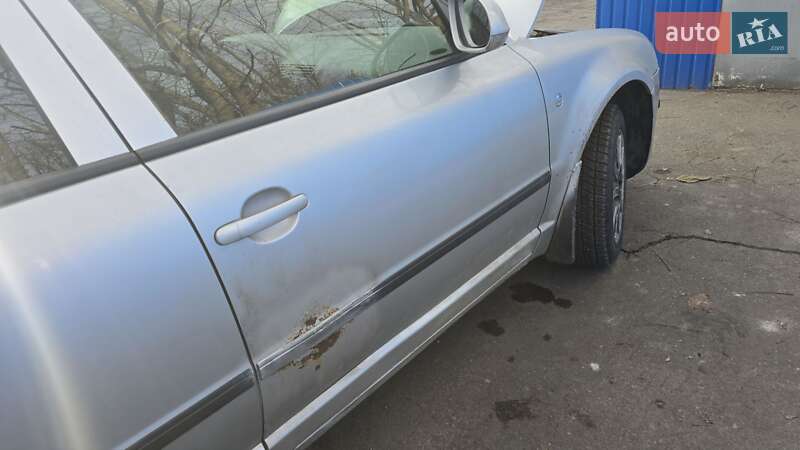 Лифтбек Skoda Superb 2006 в Славянске