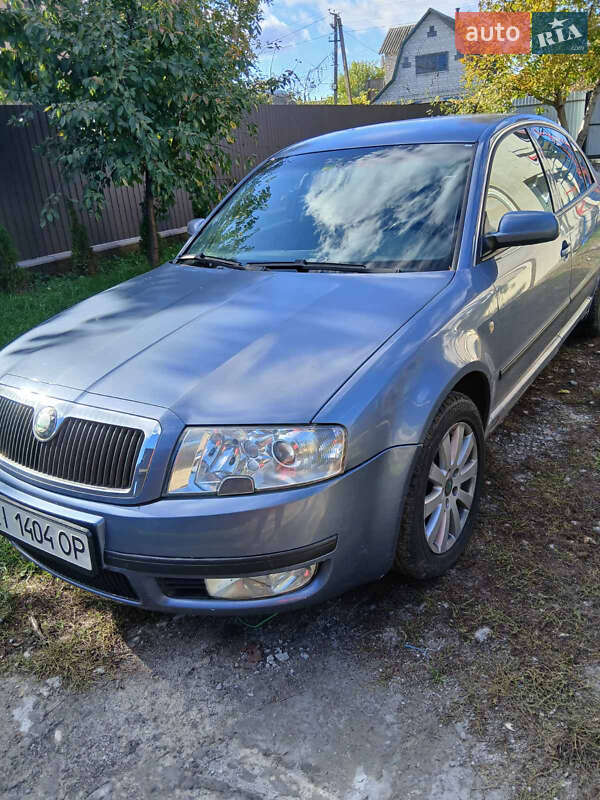 Skoda Superb 2004
