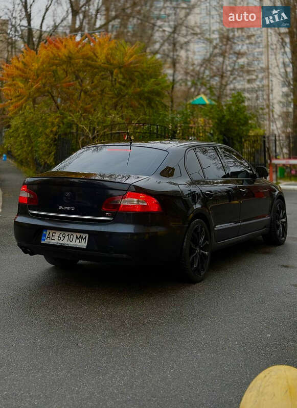 Лифтбек Skoda Superb 2009 в Львове