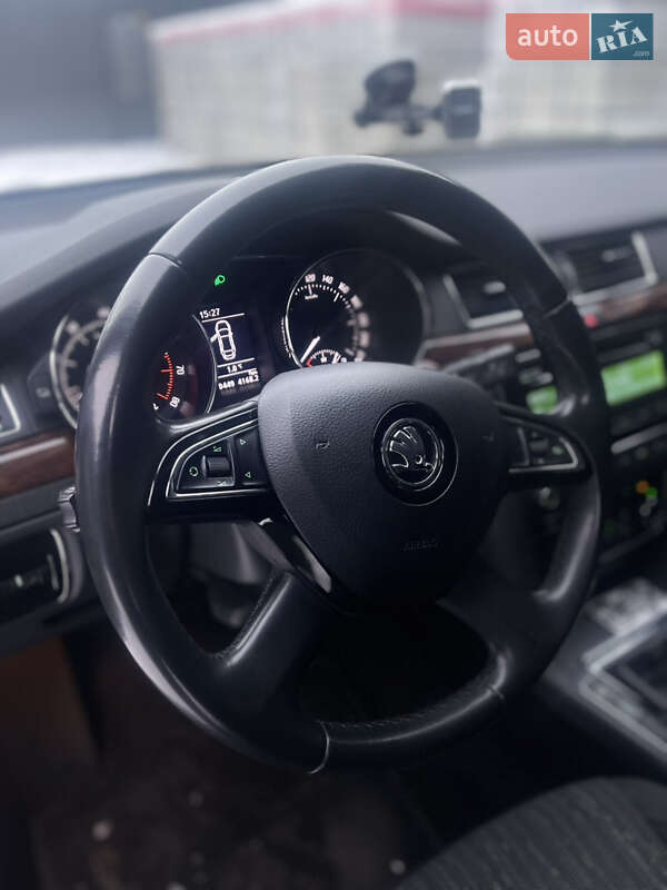 Лифтбек Skoda Superb 2014 в Львове
