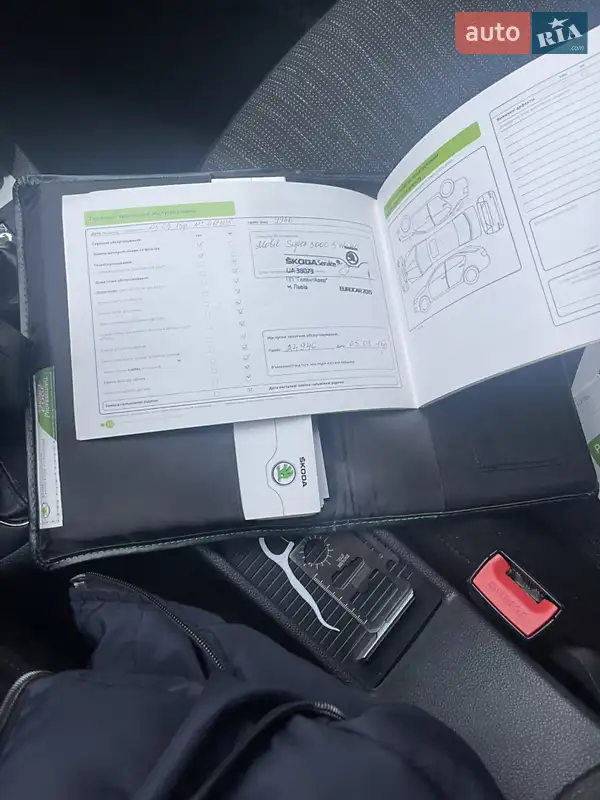 Лифтбек Skoda Superb 2014 в Львове документ