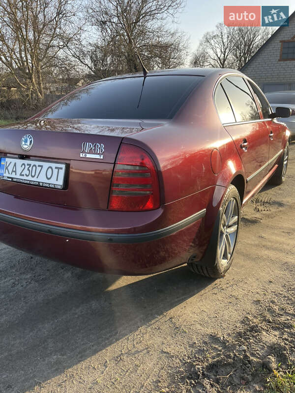 Ліфтбек Skoda Superb 2003 в Харкові