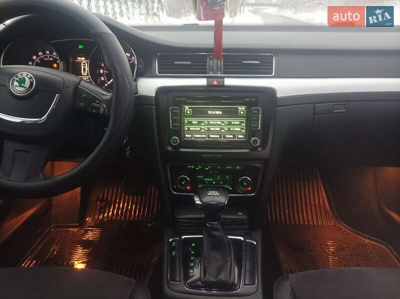 Лифтбек Skoda Superb 2009 в Львове