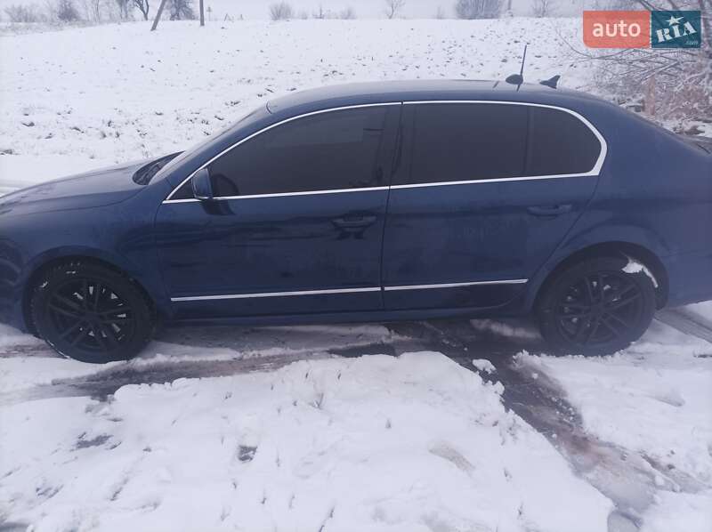 Лифтбек Skoda Superb 2009 в Львове