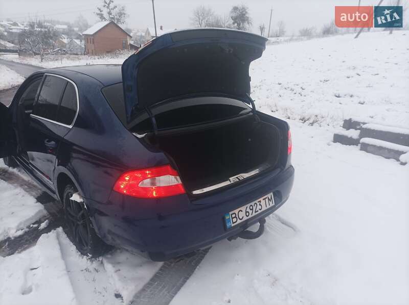 Лифтбек Skoda Superb 2009 в Львове