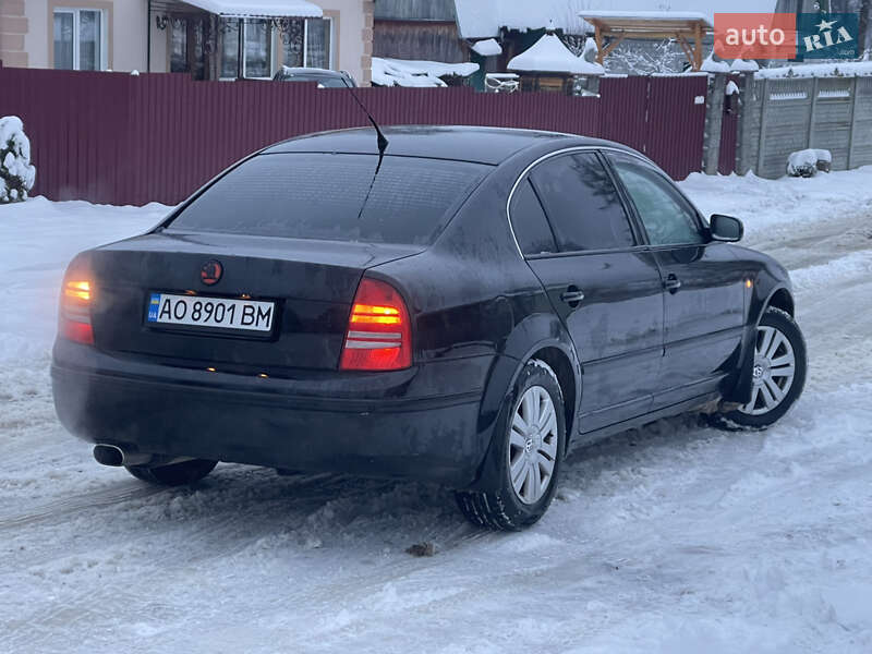 Ліфтбек Skoda Superb 2003 в Турці