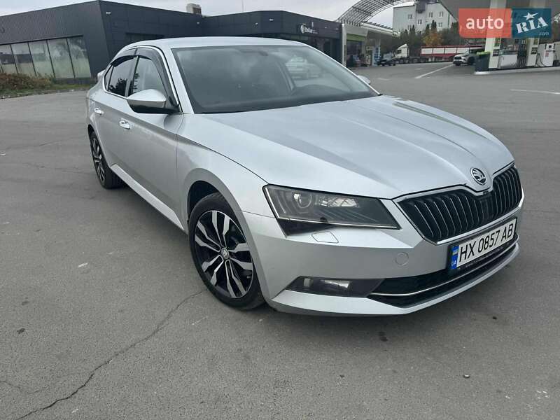 Ліфтбек Skoda Superb 2016 в Хмельницькому