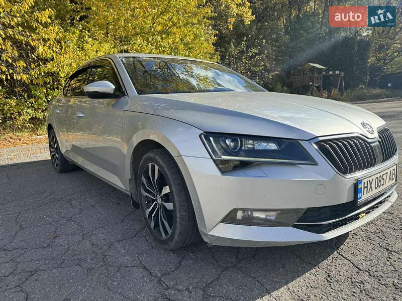 Ліфтбек Skoda Superb 2016 в Хмельницькому