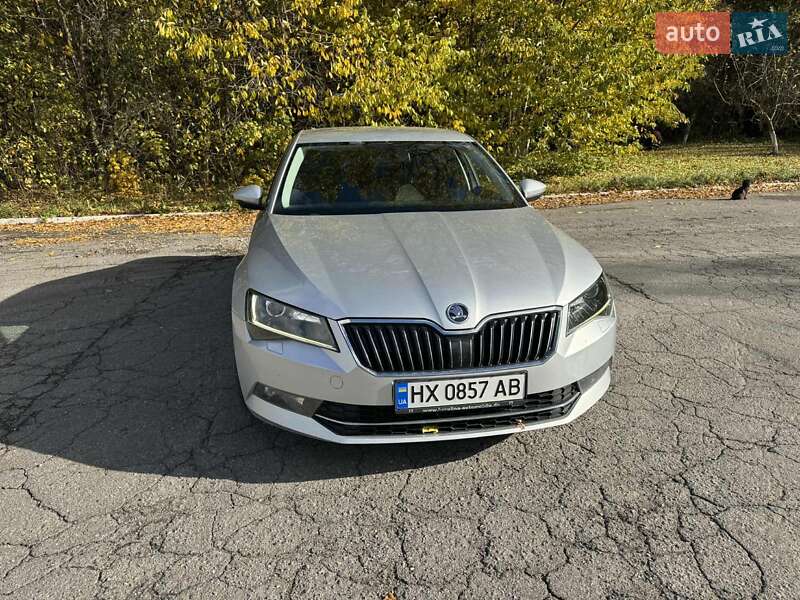 Ліфтбек Skoda Superb 2016 в Хмельницькому