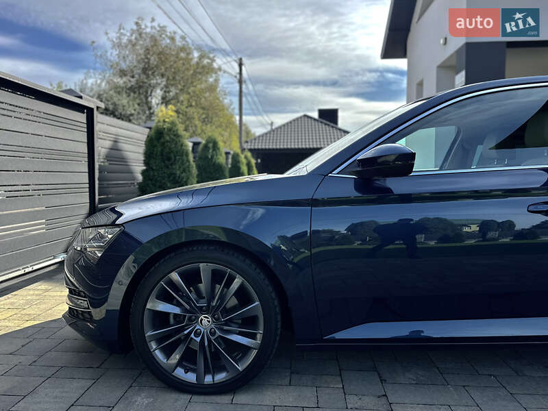 Лифтбек Skoda Superb 2019 в Луцке