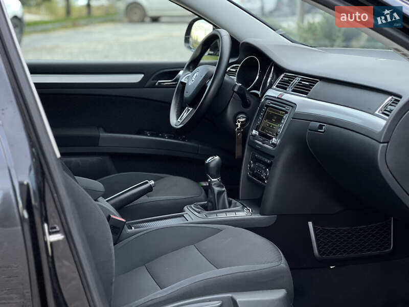 Универсал Skoda Superb 2015 в Львове