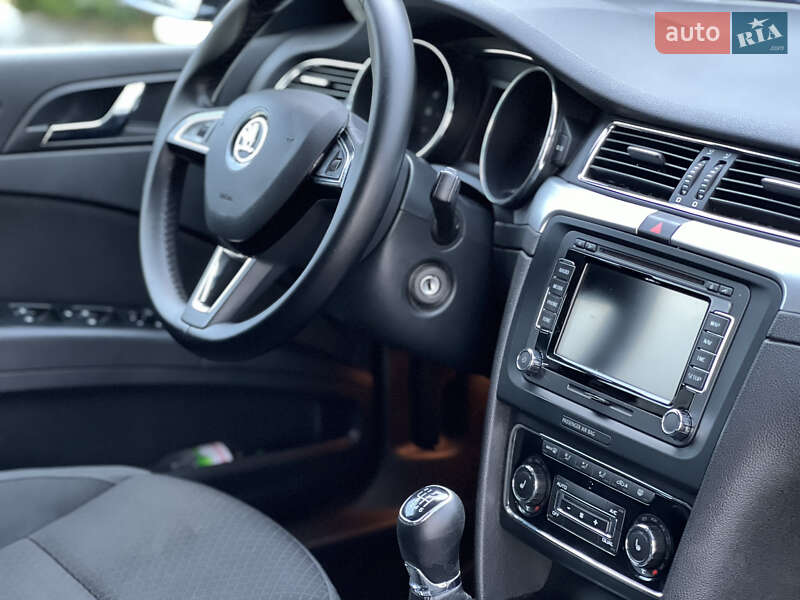 Универсал Skoda Superb 2015 в Львове