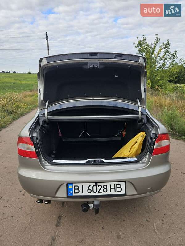 Лифтбек Skoda Superb 2008 в Гадяче