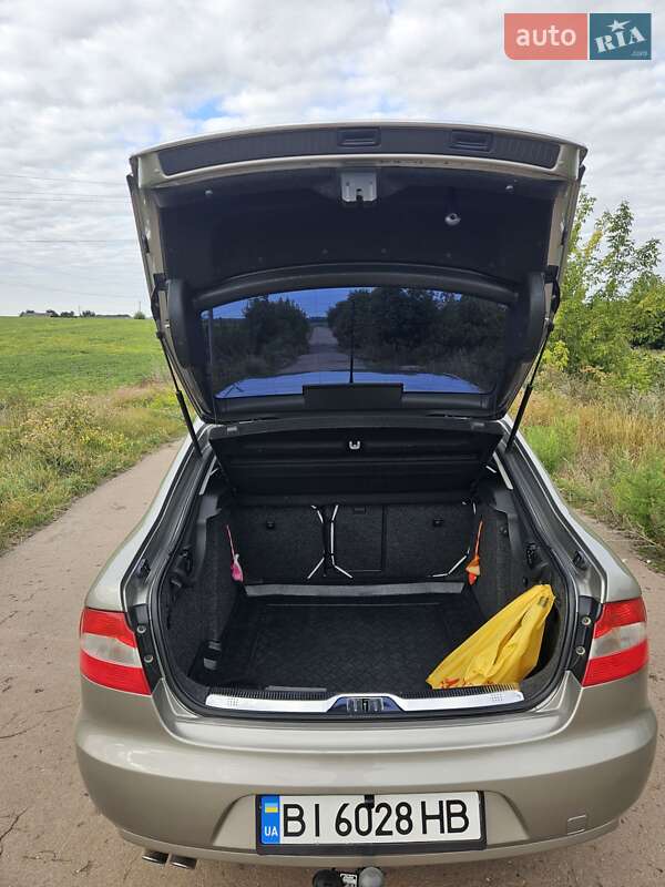 Лифтбек Skoda Superb 2008 в Гадяче