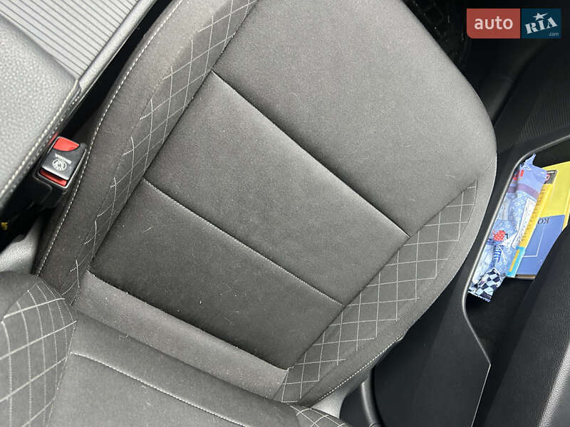 Лифтбек Skoda Superb 2016 в Мостиске