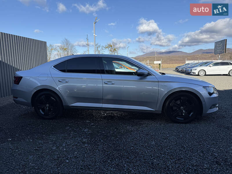 Ліфтбек Skoda Superb 2017 в Мукачевому