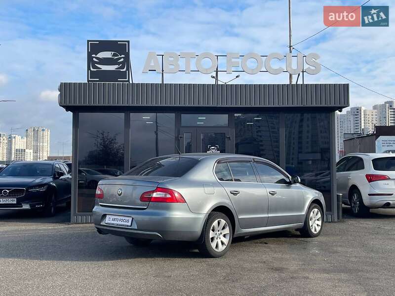 Универсал Skoda Superb 2008 в Киеве