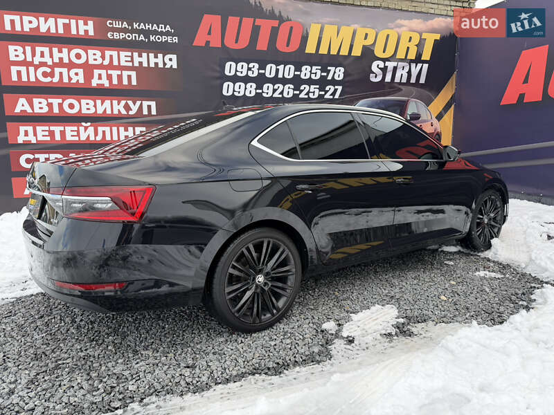 Ліфтбек Skoda Superb 2019 в Стрию