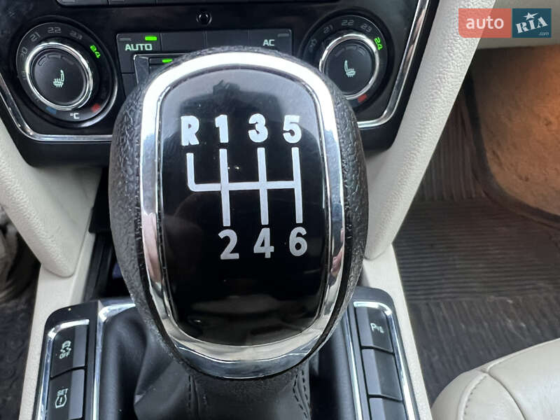 Лифтбек Skoda Superb 2010 в Ивано-Франковске