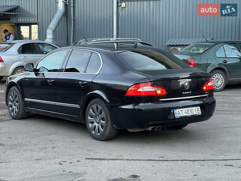Лифтбек Skoda Superb 2010 в Ивано-Франковске