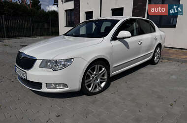 Лифтбек Skoda Superb 2009 в Луцке