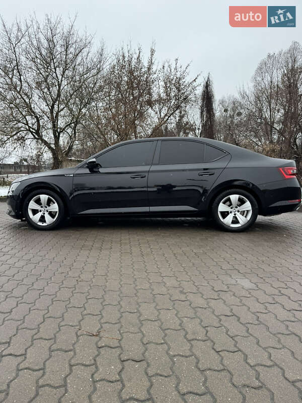 Лифтбек Skoda Superb 2019 в Бродах