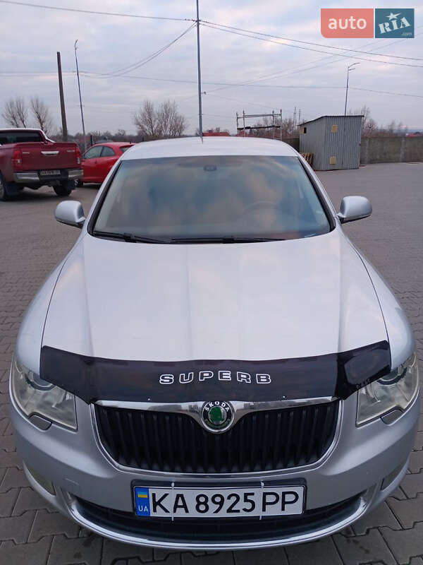 Лифтбек Skoda Superb 2013 в Киеве
