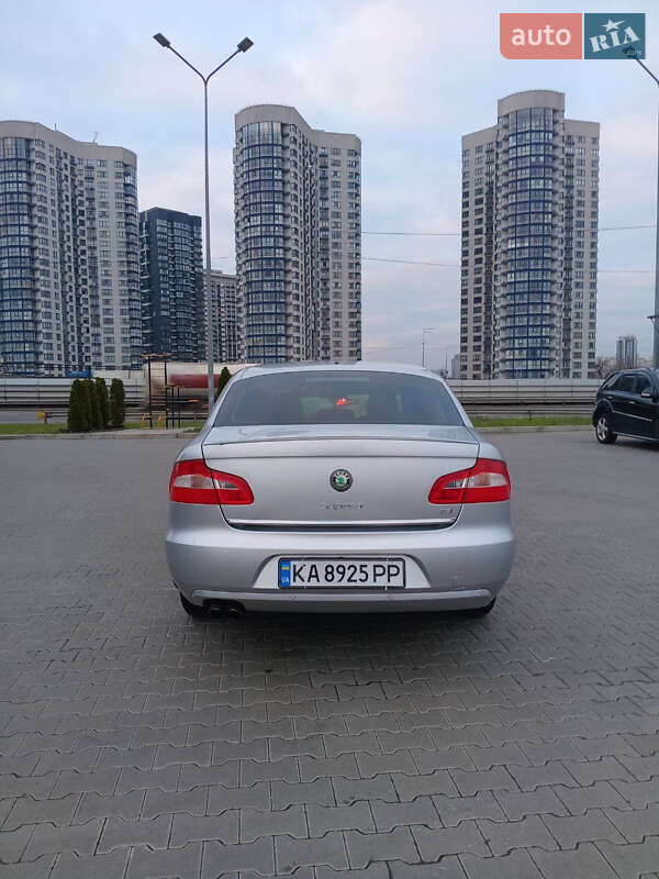 Лифтбек Skoda Superb 2013 в Киеве