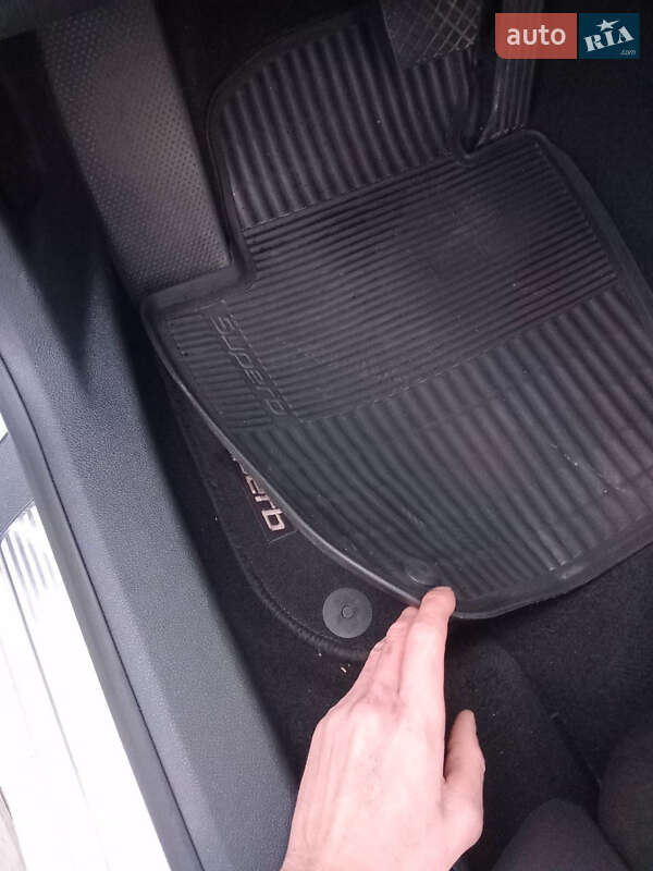 Лифтбек Skoda Superb 2013 в Киеве