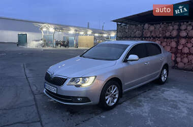 Лифтбек Skoda Superb 2014 в Виноградове