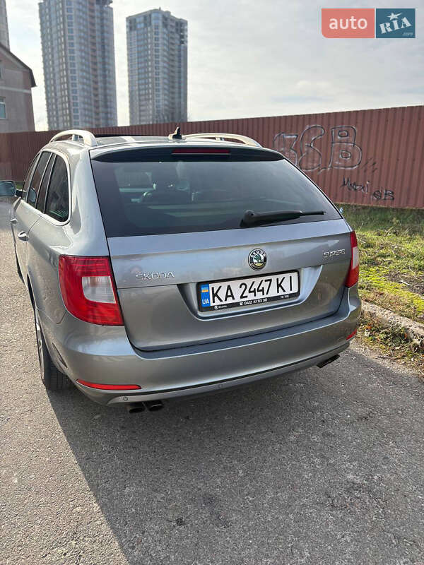 Универсал Skoda Superb 2012 в Киеве